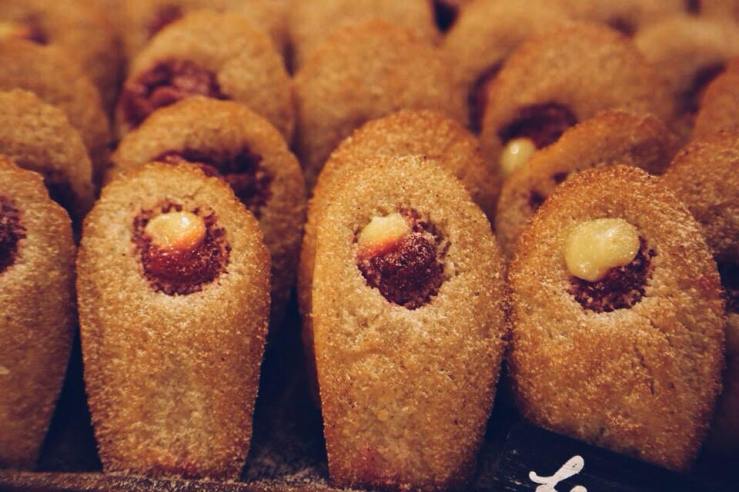 Raspberry & lemon curd madeleines